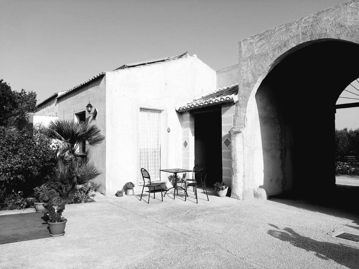 Baglio Bellavista Bed and Breakfast Torre Nubia Buitenkant foto