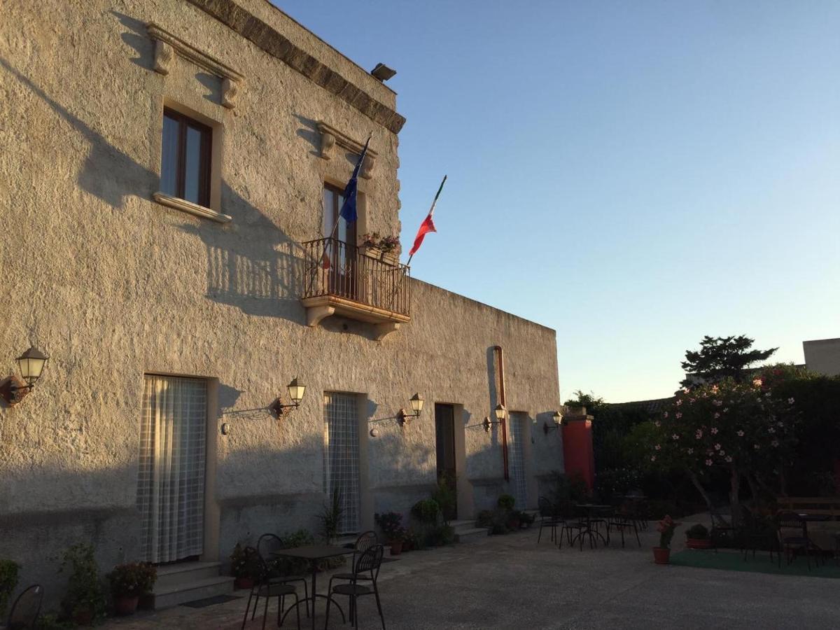 Baglio Bellavista Bed and Breakfast Torre Nubia Buitenkant foto