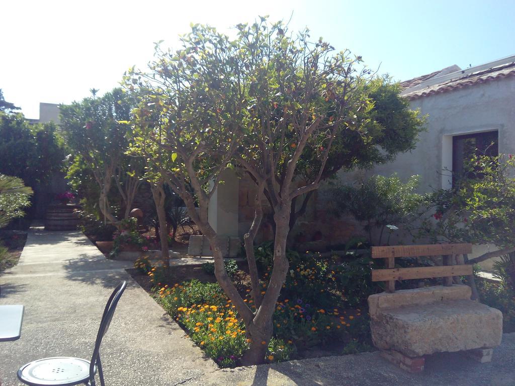 Baglio Bellavista Bed and Breakfast Torre Nubia Buitenkant foto